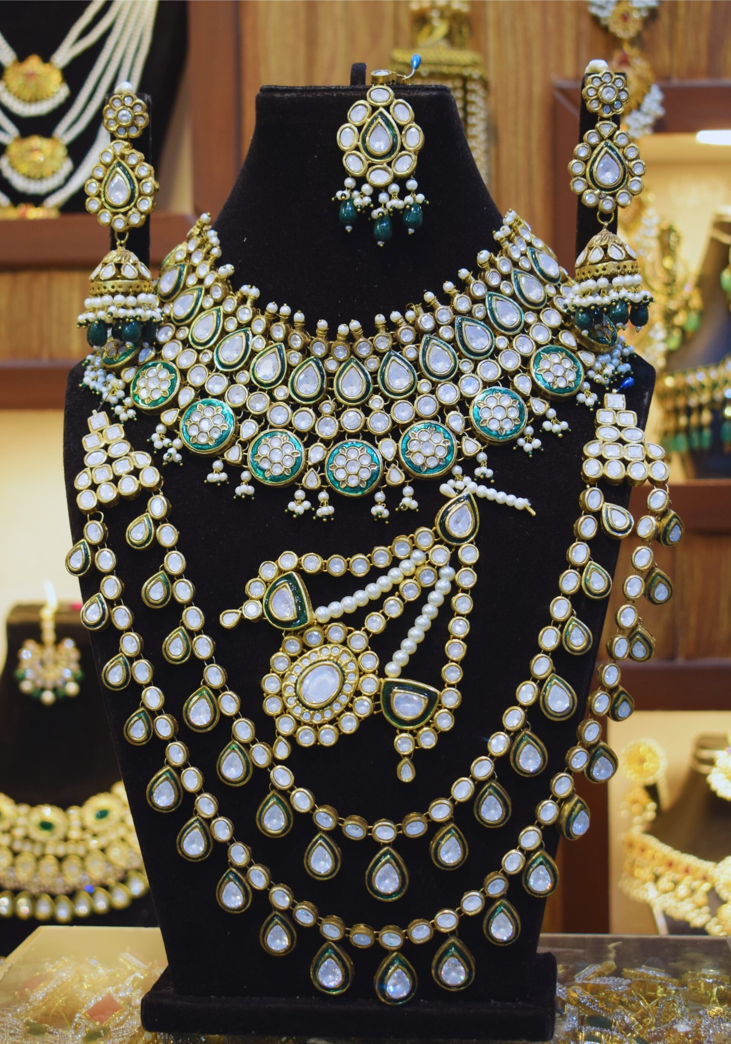 Emerald Farshi Kundan Bridal Jewelry Set – 24K Gold Plated