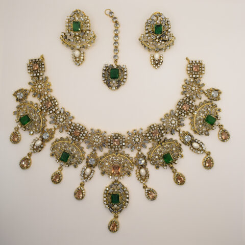 Emerald Floral-Motif Bridal Jewelry Set – 24K Gold Plated