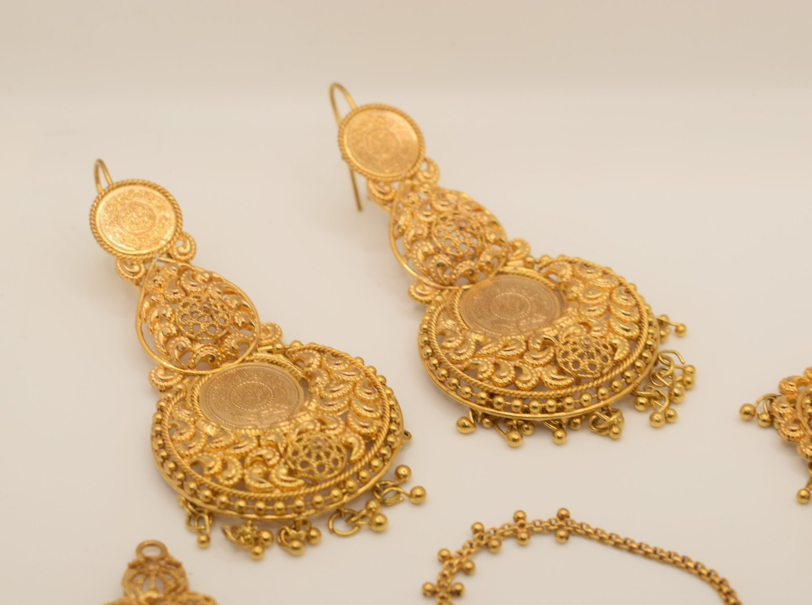 Traditional Gold Bridal Jewelry Set with Coin Motifs – 24K Gold Plated - Image 3